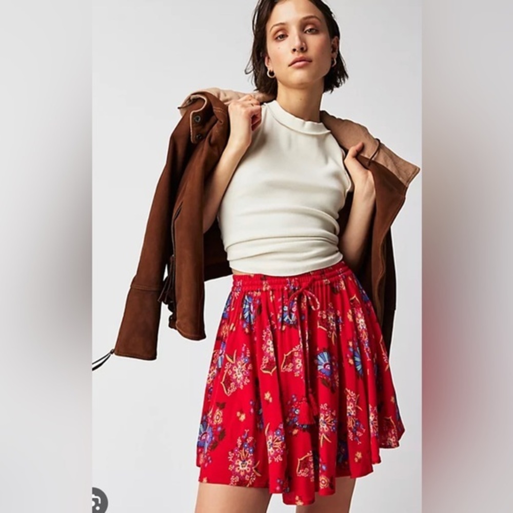 NEW Spell Floral Printed Solstice Mini Skirt Size M price firm final sale!!